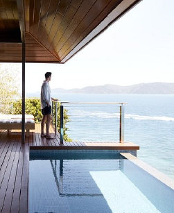 Qualia Hotel